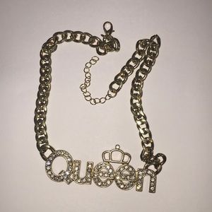 Queen Gold Necklace